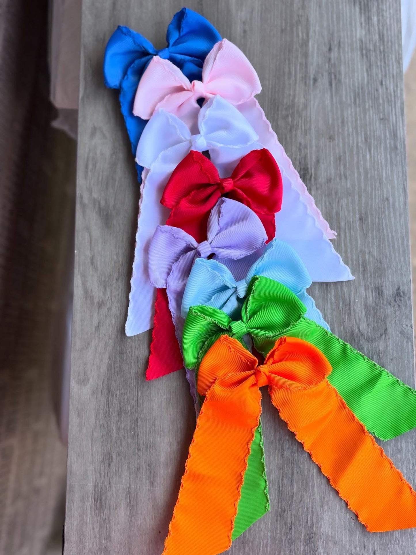 Preppy Long-Tailed Bow